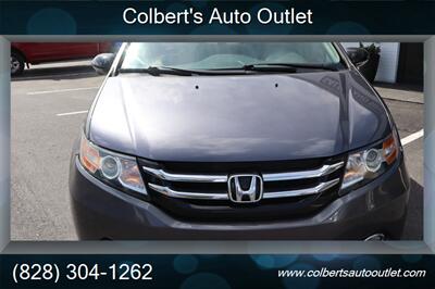 2014 Honda Odyssey Touring 4dr Mini Van   - Photo 12 - Hickory, NC 28601