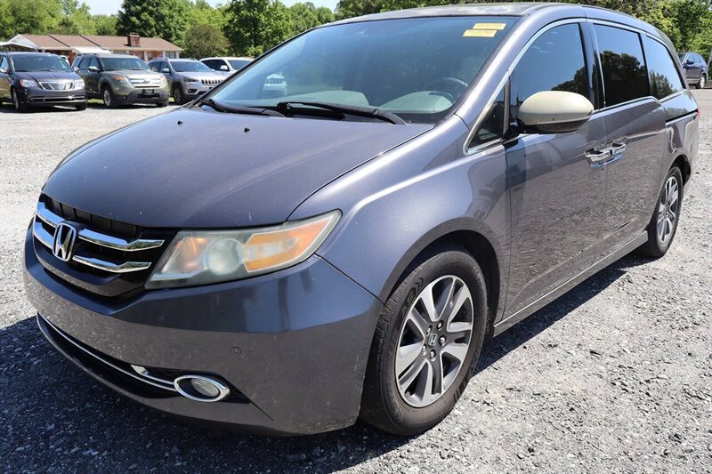 2014 Honda Odyssey Touring 4dr Mini Van - Photo 5 - Hickory, NC 28601