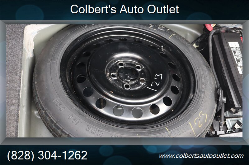 2018 Chrysler 300 Series S - Photo 23 - Hickory, NC 28601