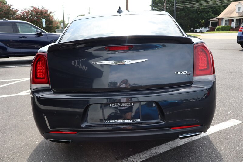 2018 Chrysler 300 Series S - Photo 59 - Hickory, NC 28601