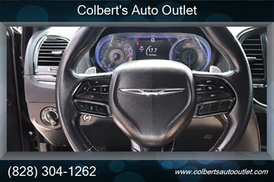 2018 Chrysler 300 Series S - Photo 17 - Hickory, NC 28601