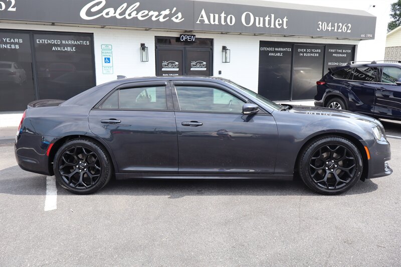 2018 Chrysler 300 Series S - Photo 58 - Hickory, NC 28601