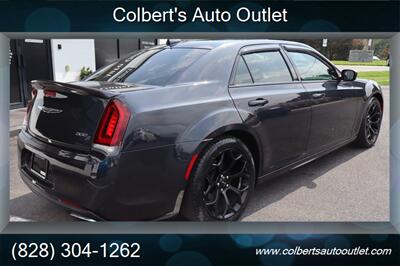2018 Chrysler 300 Series S - Photo 2 - Hickory, NC 28601