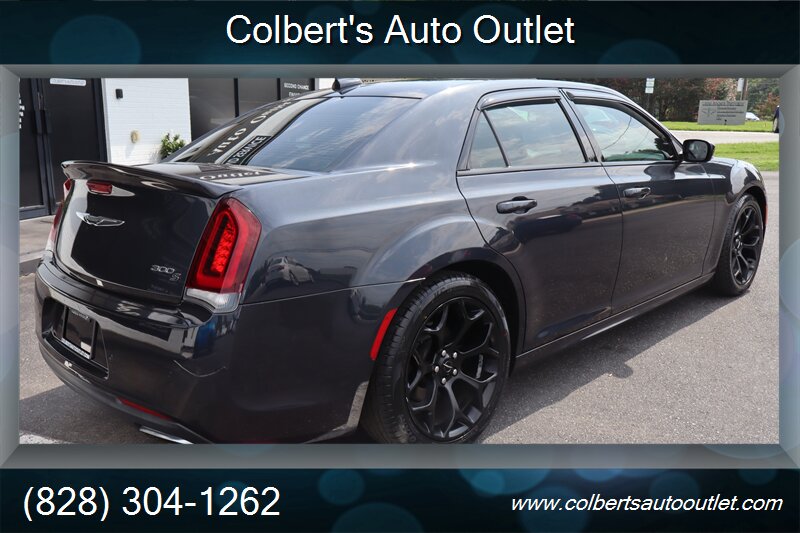 2018 Chrysler 300 Series S - Photo 2 - Hickory, NC 28601