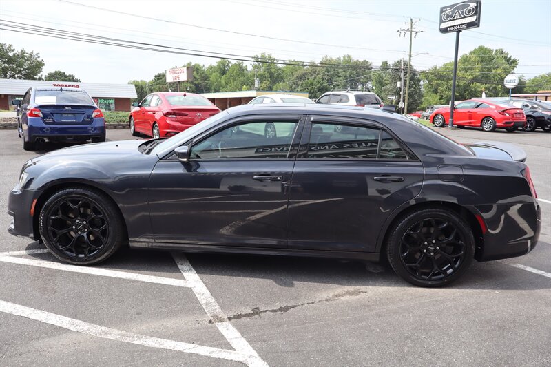 2018 Chrysler 300 Series S - Photo 16 - Hickory, NC 28601
