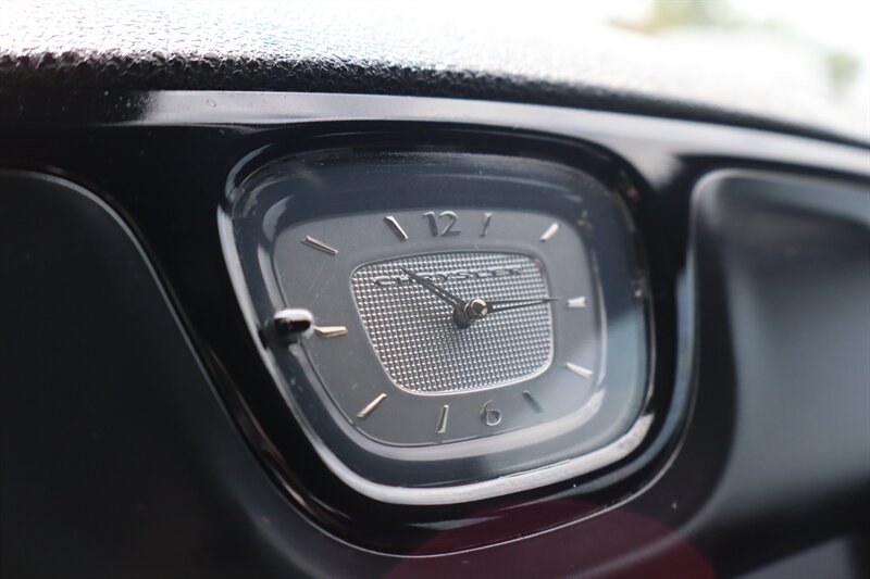 2018 Chrysler 300 Series S - Photo 28 - Hickory, NC 28601