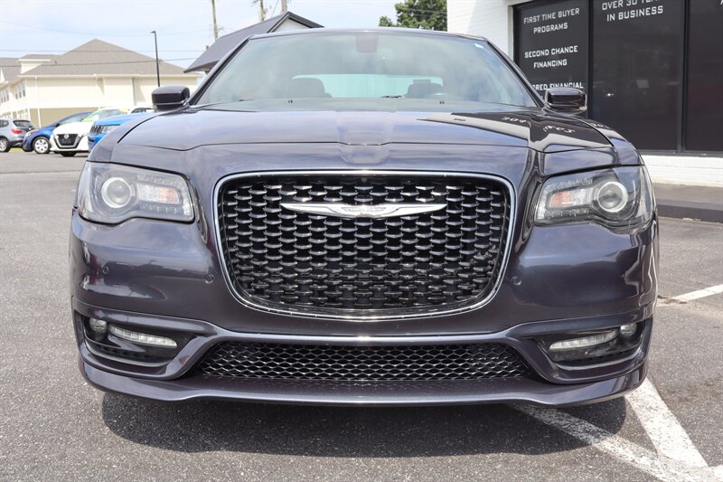 2018 Chrysler 300 Series S - Photo 10 - Hickory, NC 28601