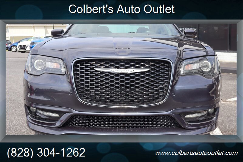 2018 Chrysler 300 Series S - Photo 10 - Hickory, NC 28601