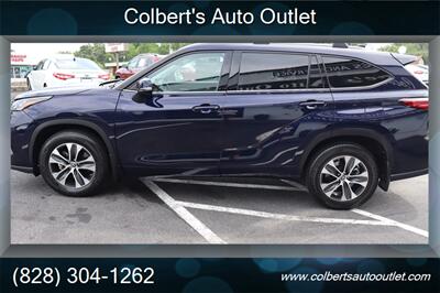 2020 Toyota Highlander XLE   - Photo 5 - Hickory, NC 28601