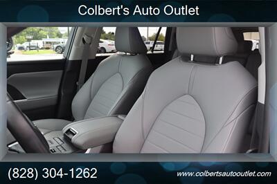 2020 Toyota Highlander XLE   - Photo 13 - Hickory, NC 28601
