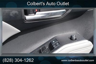 2020 Toyota Highlander XLE   - Photo 23 - Hickory, NC 28601