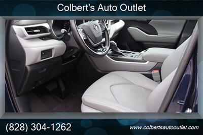 2020 Toyota Highlander XLE   - Photo 12 - Hickory, NC 28601