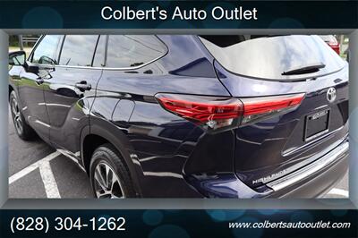 2020 Toyota Highlander XLE   - Photo 6 - Hickory, NC 28601
