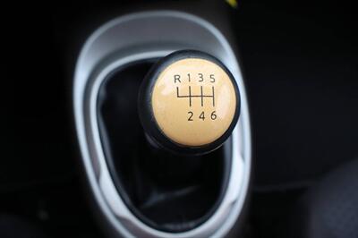 2011 Nissan Juke SV 4dr Crossover 6M   - Photo 25 - Hickory, NC 28601