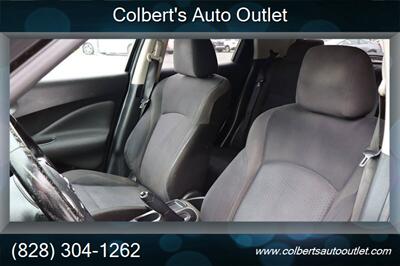 2011 Nissan Juke SV 4dr Crossover 6M - Photo 12 - Hickory, NC 28601