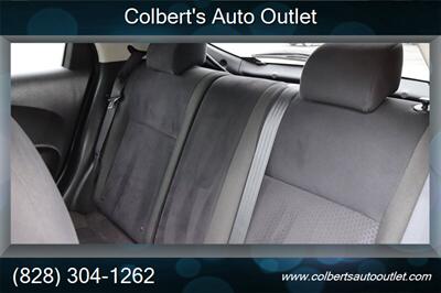 2011 Nissan Juke SV 4dr Crossover 6M - Photo 14 - Hickory, NC 28601