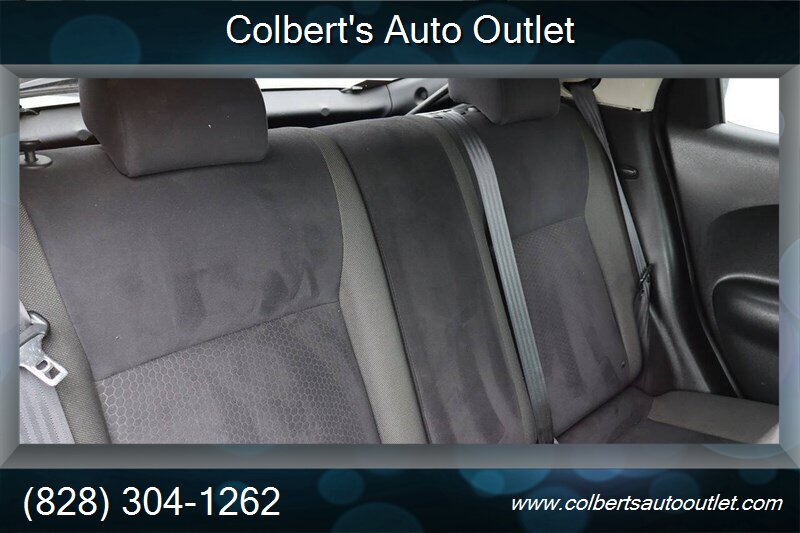 2011 Nissan Juke SV 4dr Crossover 6M - Photo 17 - Hickory, NC 28601