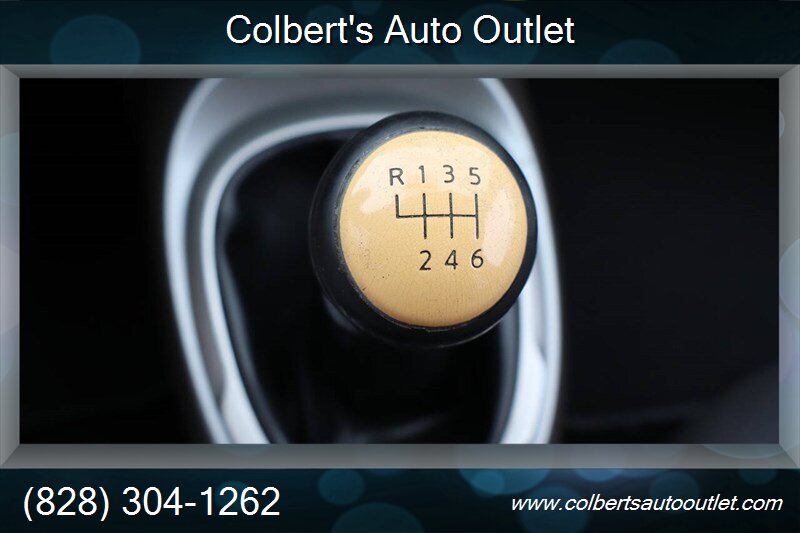 2011 Nissan Juke SV 4dr Crossover 6M - Photo 25 - Hickory, NC 28601