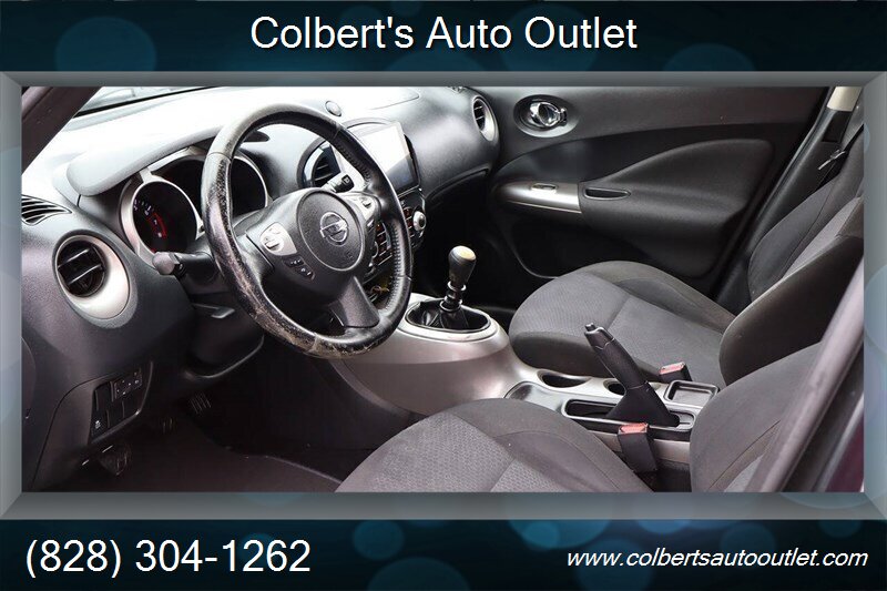 2011 Nissan Juke SV 4dr Crossover 6M - Photo 11 - Hickory, NC 28601