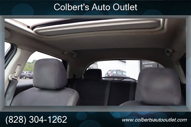 2011 Nissan Juke SV 4dr Crossover 6M - Photo 27 - Hickory, NC 28601