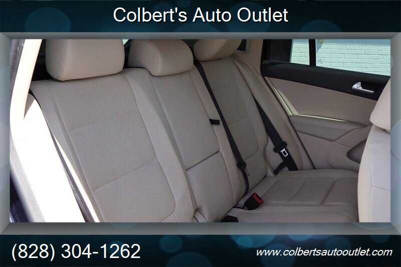 2017 Volkswagen Tiguan Limited 2.0T S 4dr SUV - Photo 17 - Hickory, NC 28601