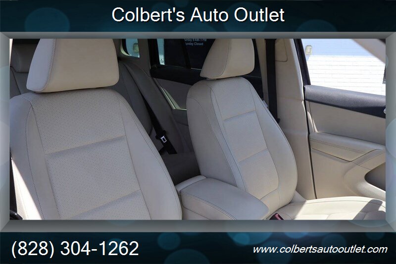 2017 Volkswagen Tiguan Limited 2.0T S 4dr SUV - Photo 19 - Hickory, NC 28601