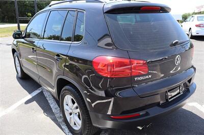 2017 Volkswagen Tiguan Limited 2.0T S 4dr SUV   - Photo 6 - Hickory, NC 28601