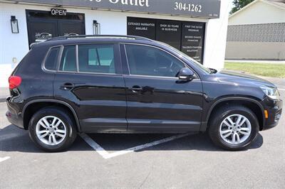 2017 Volkswagen Tiguan Limited 2.0T S 4dr SUV   - Photo 9 - Hickory, NC 28601