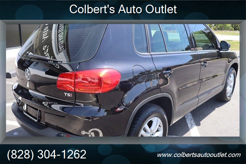 2017 Volkswagen Tiguan Limited 2.0T S 4dr SUV - Photo 8 - Hickory, NC 28601