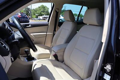 2017 Volkswagen Tiguan Limited 2.0T S 4dr SUV   - Photo 11 - Hickory, NC 28601