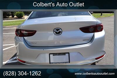 2019 Mazda Mazda3 Sedan Select - Photo 9 - Hickory, NC 28601