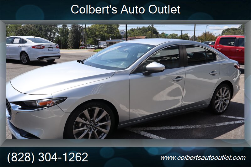 2019 Mazda Mazda3 Sedan Select - Photo 5 - Hickory, NC 28601