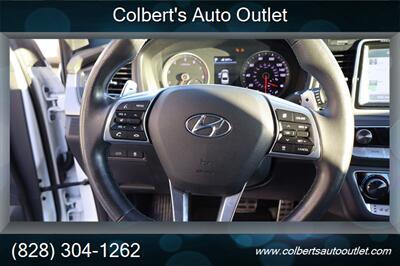 2018 Hyundai SONATA Limited 2.0T+ - Photo 25 - Hickory, NC 28601