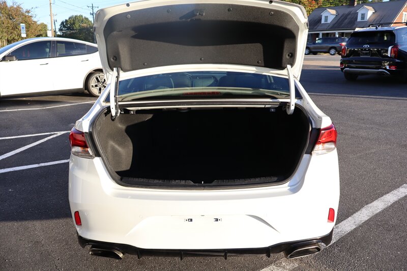 2018 Hyundai SONATA Limited 2.0T+ - Photo 9 - Hickory, NC 28601