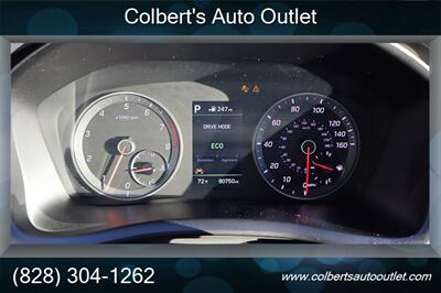 2018 Hyundai SONATA Limited 2.0T+ - Photo 33 - Hickory, NC 28601