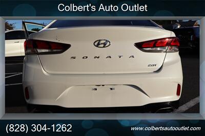2018 Hyundai SONATA Limited 2.0T+ - Photo 8 - Hickory, NC 28601