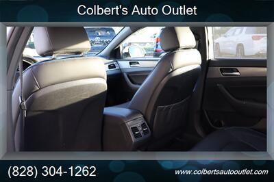 2018 Hyundai SONATA Limited 2.0T+ - Photo 24 - Hickory, NC 28601