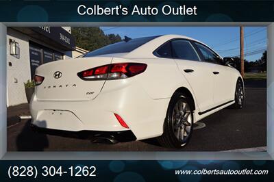 2018 Hyundai SONATA Limited 2.0T+ - Photo 5 - Hickory, NC 28601