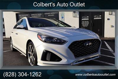 2018 Hyundai SONATA Limited 2.0T+ - Photo 2 - Hickory, NC 28601