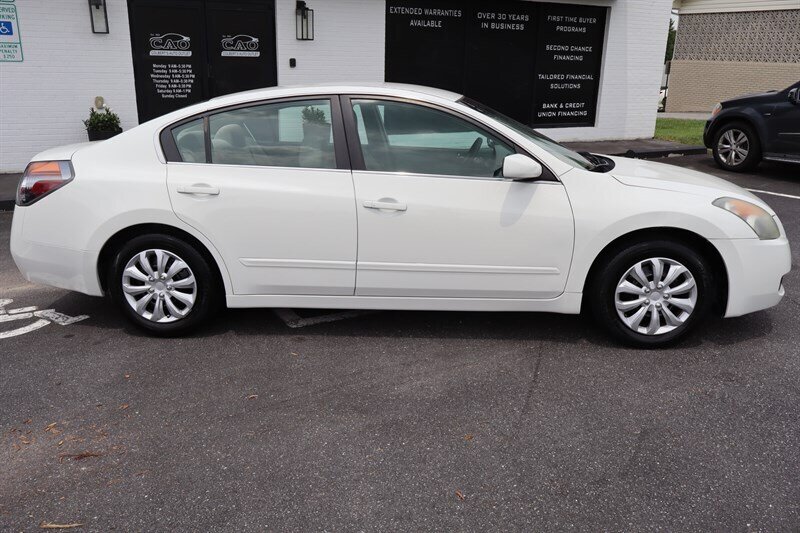 2009 Nissan Altima 2.5 S - Photo 9 - Hickory, NC 28601