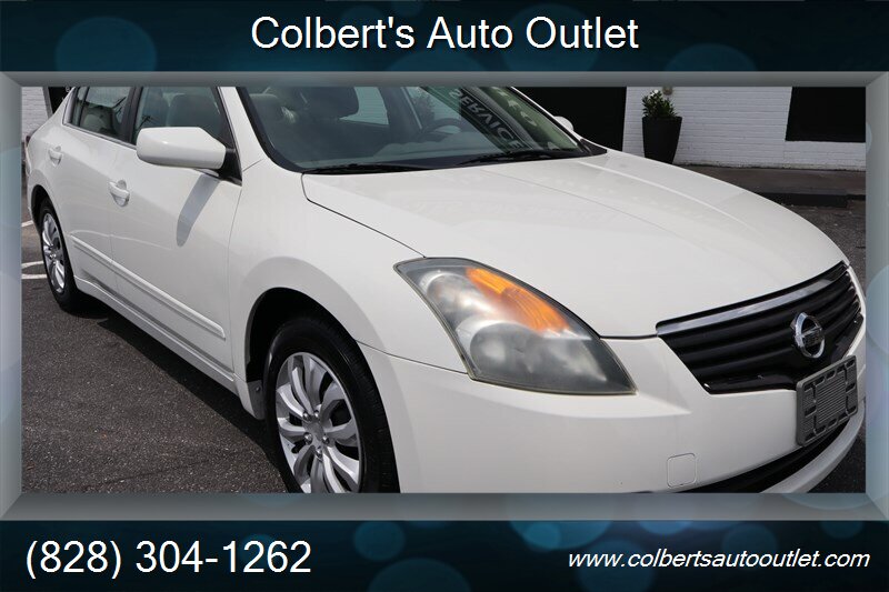 2009 Nissan Altima 2.5 S - Photo 2 - Hickory, NC 28601