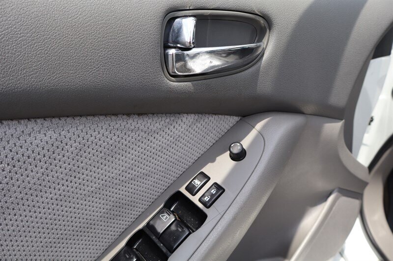 2009 Nissan Altima 2.5 S - Photo 20 - Hickory, NC 28601