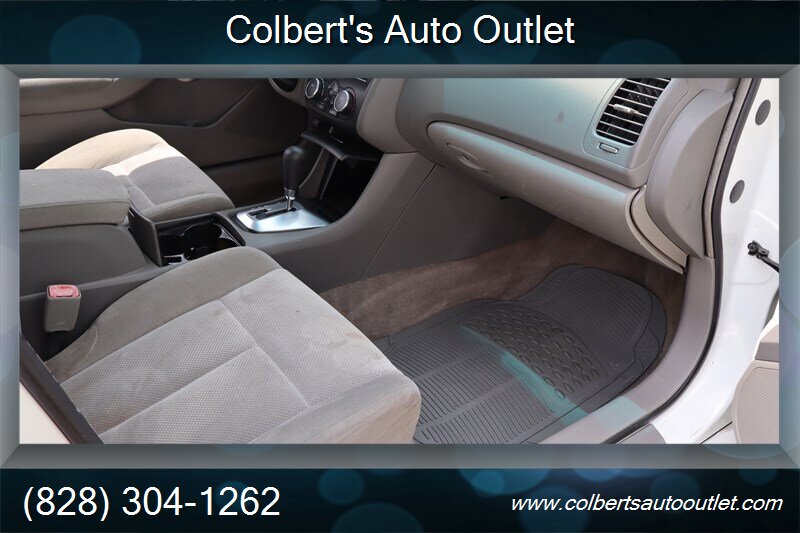 2009 Nissan Altima 2.5 S - Photo 18 - Hickory, NC 28601