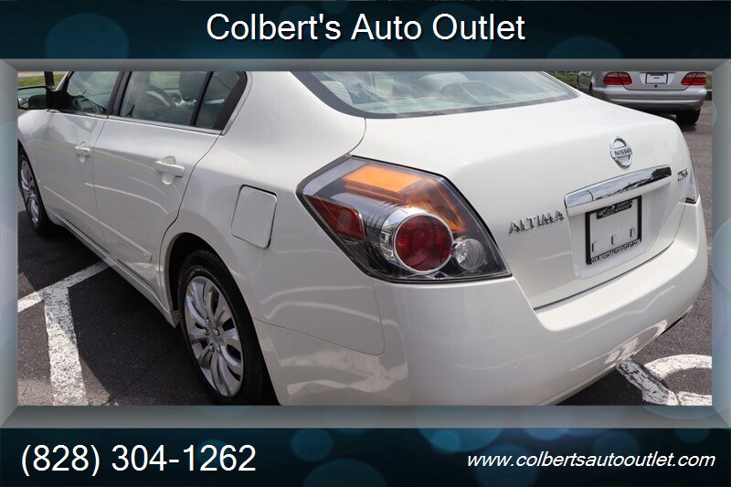 2009 Nissan Altima 2.5 S - Photo 6 - Hickory, NC 28601