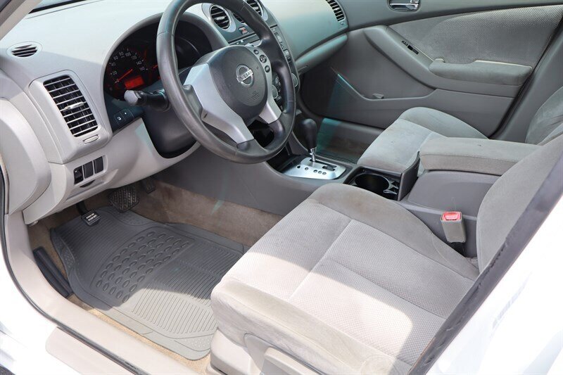2009 Nissan Altima 2.5 S - Photo 11 - Hickory, NC 28601
