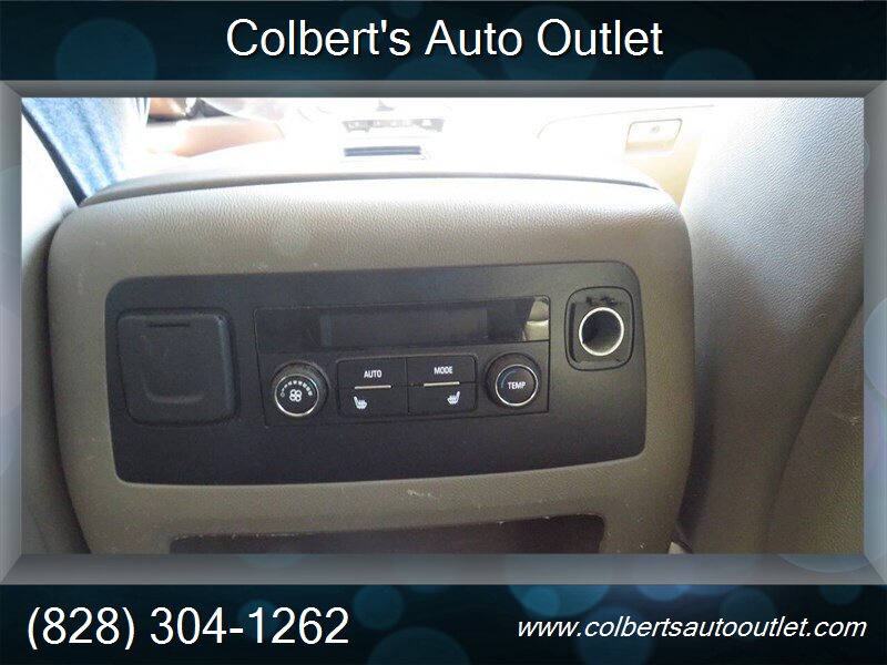 2016 GMC Yukon XL SLT 4x2 4dr SUV - Photo 33 - Hickory, NC 28601