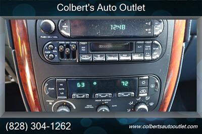 2001 Chrysler Town & Country Limited   - Photo 21 - Hickory, NC 28601