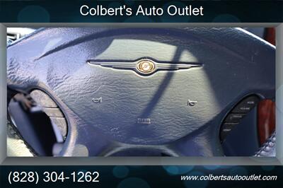 2001 Chrysler Town & Country Limited   - Photo 19 - Hickory, NC 28601