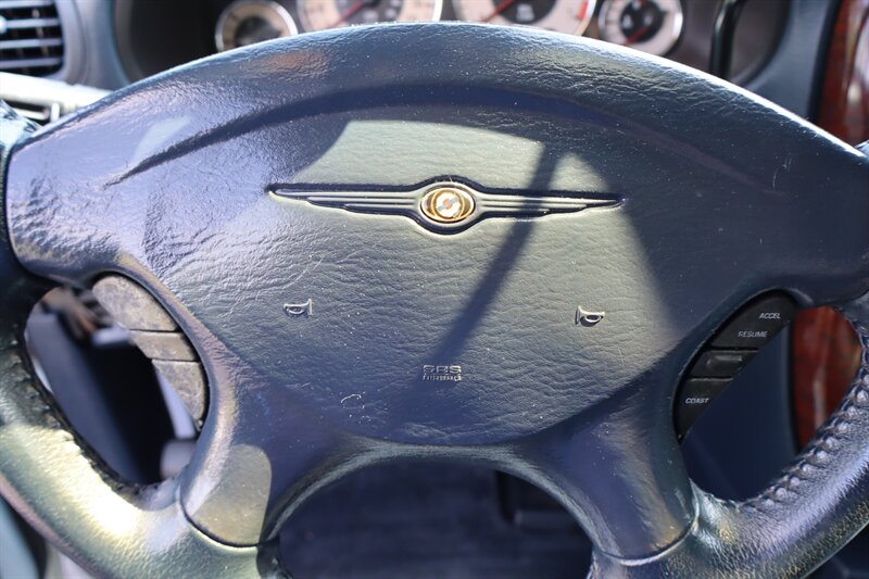 2001 Chrysler Town & Country Limited - Photo 19 - Hickory, NC 28601