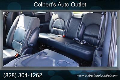 2001 Chrysler Town & Country Limited   - Photo 13 - Hickory, NC 28601